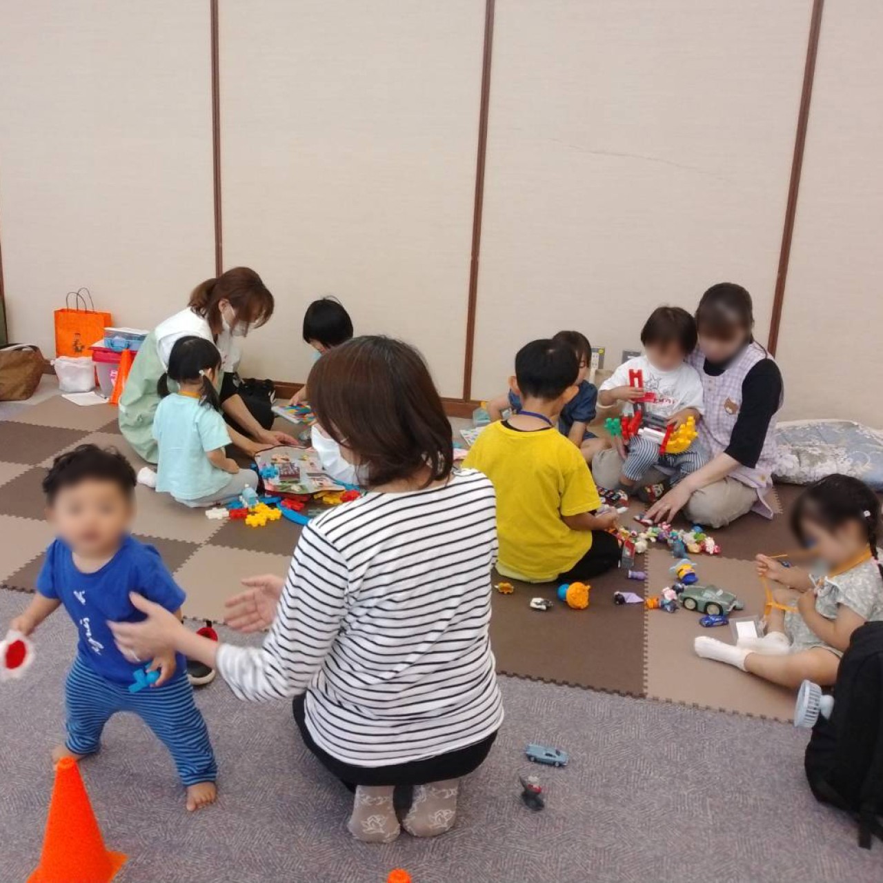 ～K社様のフォーラムにおいて託児を行いました～